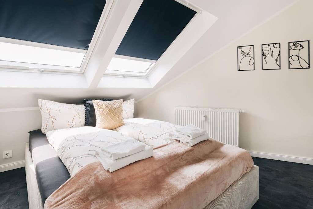 Tip! Toplage In Dresden! Moderne 100 Qm Ferienwohnung Fuer Familien Und Kleine Gruppen Bagian luar foto
