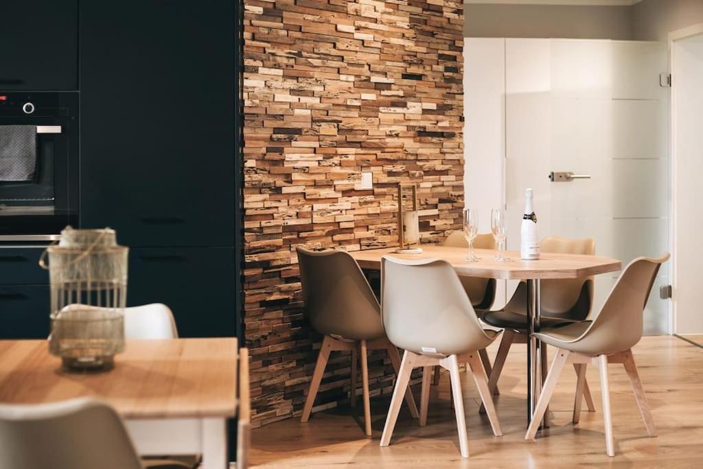 Tip! Toplage In Dresden! Moderne 100 Qm Ferienwohnung Fuer Familien Und Kleine Gruppen Bagian luar foto