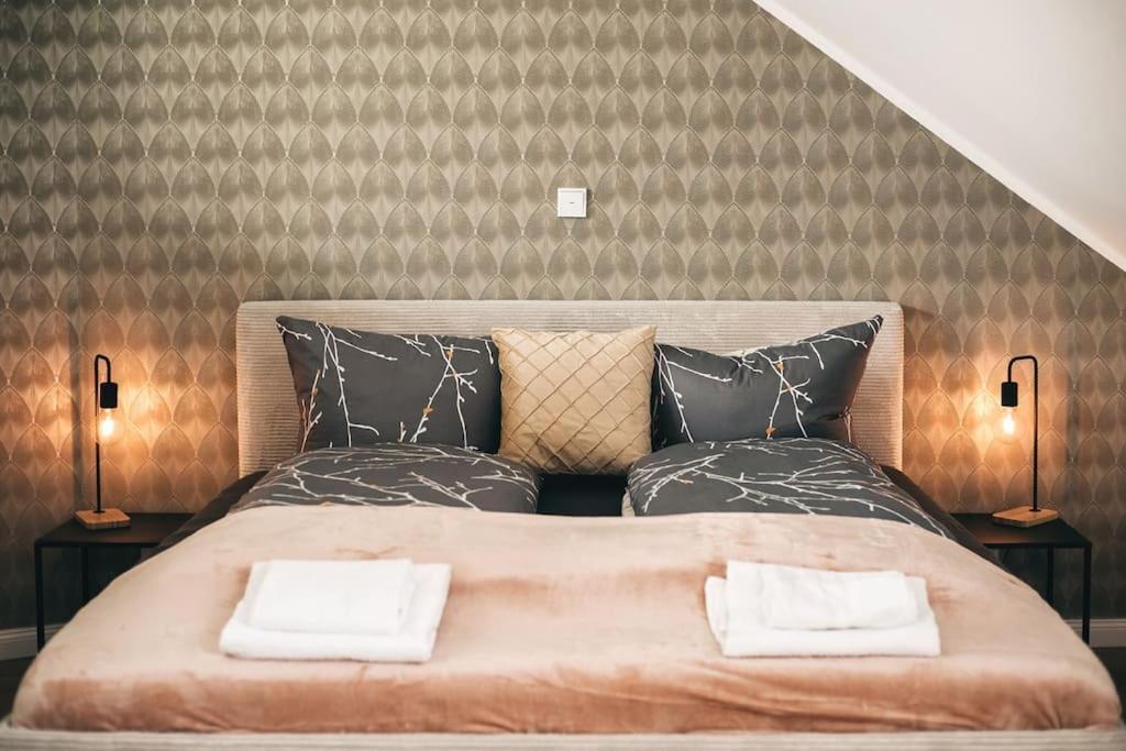 Tip! Toplage In Dresden! Moderne 100 Qm Ferienwohnung Fuer Familien Und Kleine Gruppen Bagian luar foto